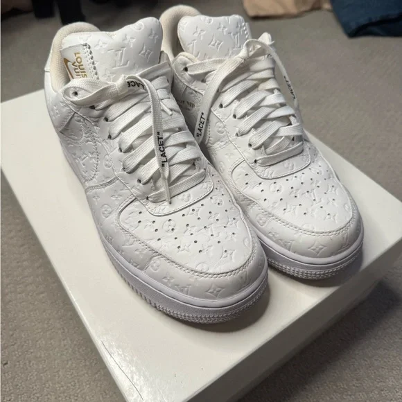 low nike air force max white